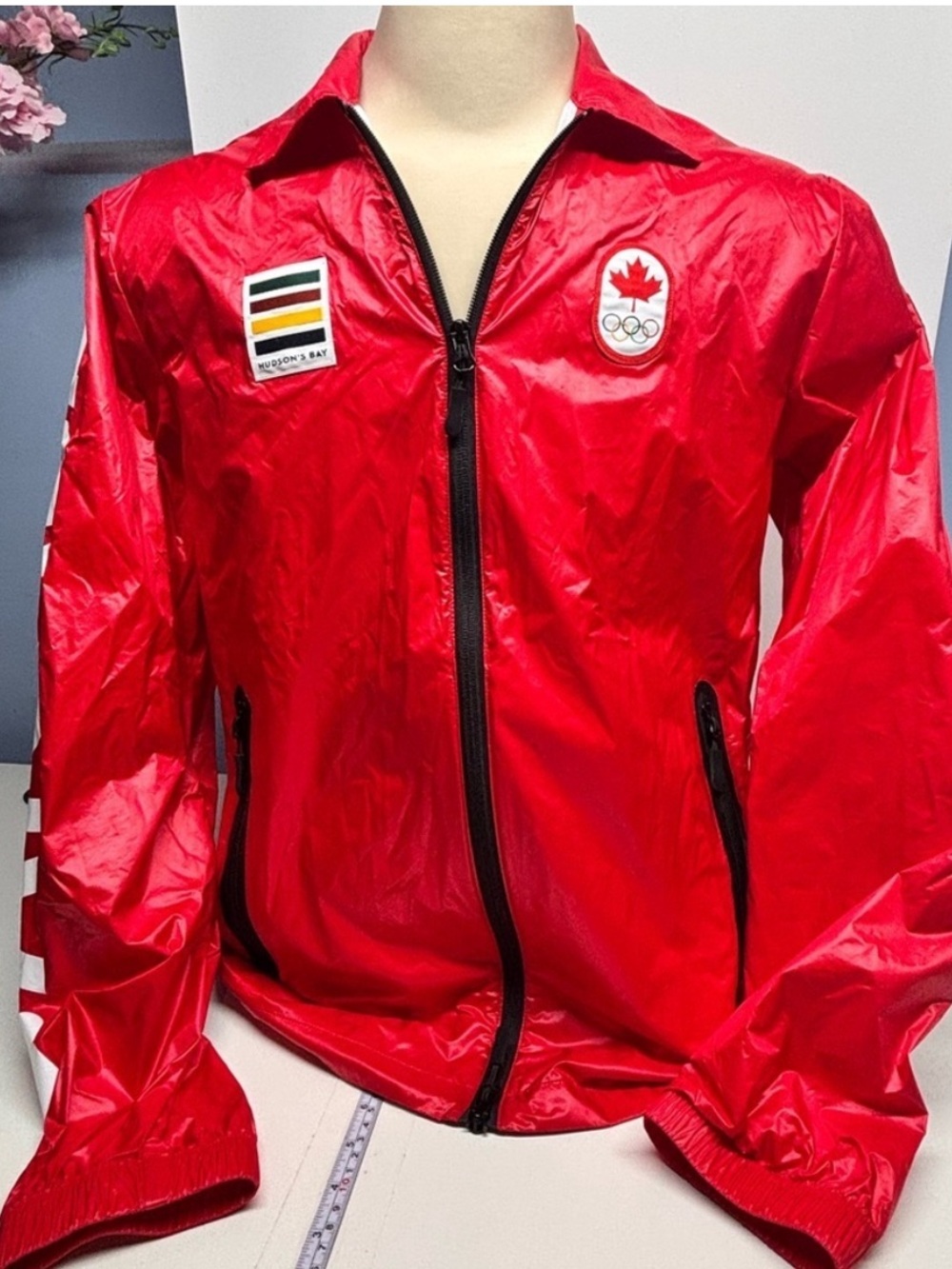 Team Canada Tokyo 2020 Olympic Windbreaker Hudson's Bay Company Jacket | Men's M
